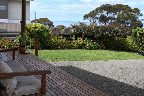 Admirals Inn - Accommodation Bookings 24