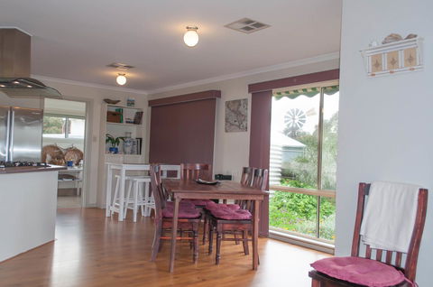 Admirals Inn - Accommodation Bookings 7