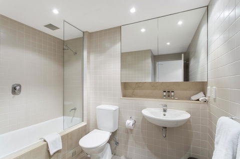 Pier Luxury Apartments - Accommodation Bookings 4