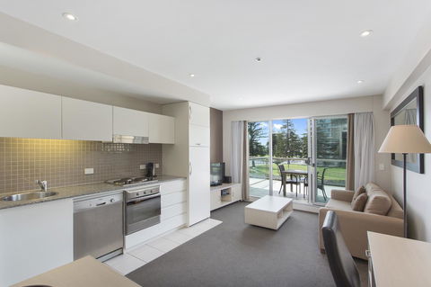 Pier Luxury Apartments - Accommodation Bookings 8