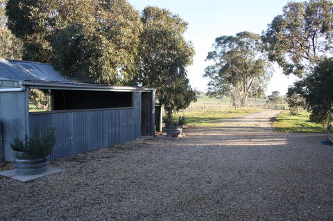 Rabbiters Hut - Accommodation Bookings 8