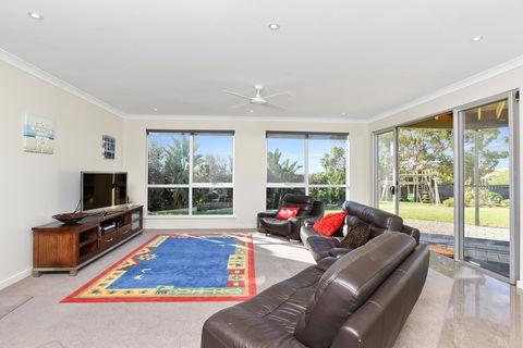 Lavina Luxury Beach House - Accommodation Bookings 11
