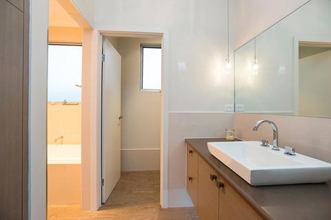 Lavina Luxury Beach House - Accommodation Bookings 27