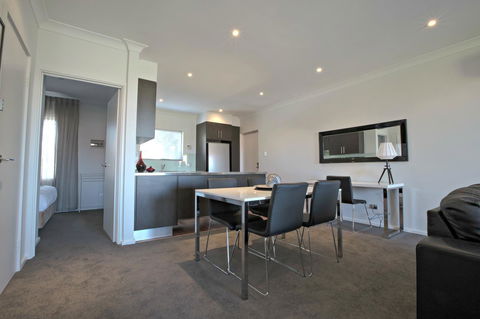 Adelaide DressCircle Apartments - Archer Street - Accommodation Bookings 8