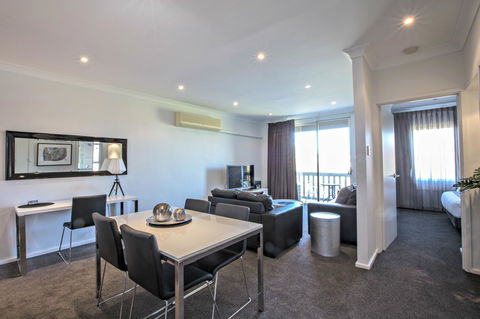 Adelaide DressCircle Apartments - Archer Street - Accommodation Bookings 0