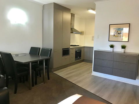 Adelaide DressCircle Apartments - Archer Street - Accommodation Bookings 5