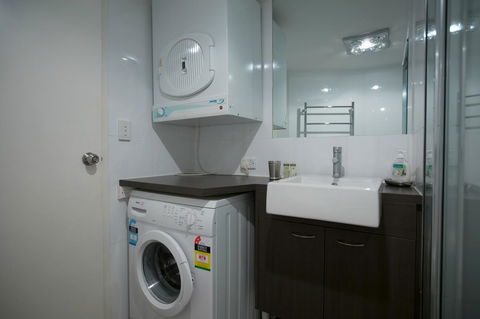 Adelaide DressCircle Apartments - Archer Street - Accommodation Bookings 16