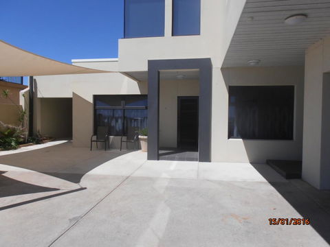 Atlantic West Beach Apartments - Accommodation Bookings 2