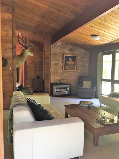 Hilltop - Accommodation Bookings 4