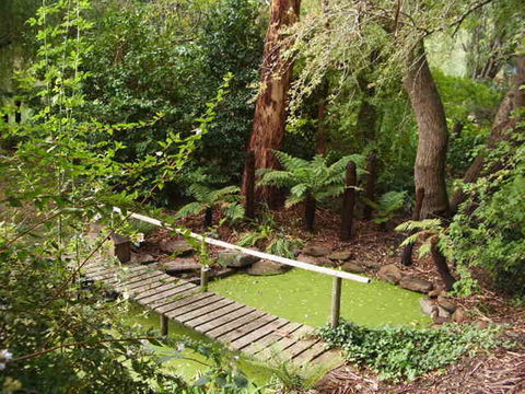 Hilltop - Accommodation Bookings 10