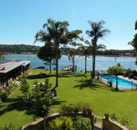 Lake Edge Apartments