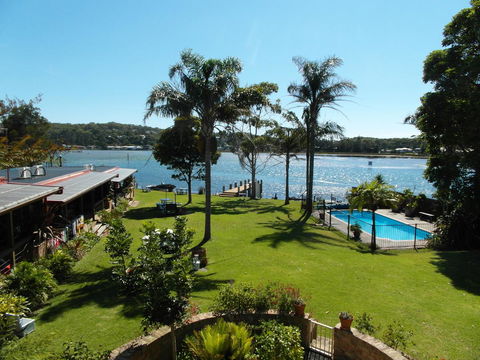 Lake Edge Apartments - Accommodation Bookings 0