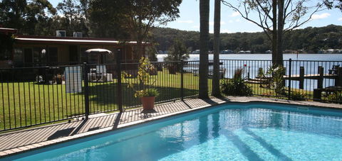 Lake Edge Apartments - Accommodation Bookings 20