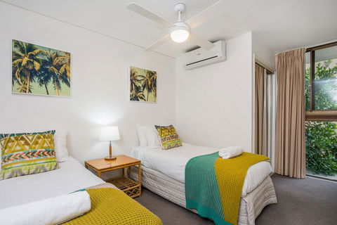 Bayview Beachfront Apartments, In Town Right On The Beach - Accommodation Bookings 34