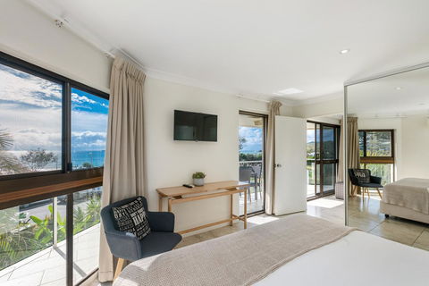Bayview Beachfront Apartments, In Town Right On The Beach - Accommodation Bookings 33