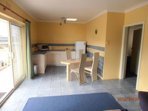 Esplanade Apartments At West Beach - Accommodation Bookings 6