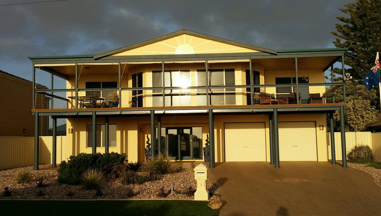  Accommodation Bookings