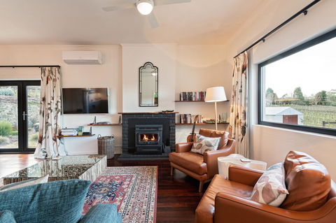 Esto House - Accommodation Bookings 9