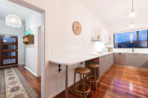 Esto House - Accommodation Bookings 14