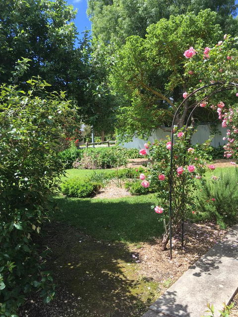 Hilltop Too - Accommodation Bookings 6