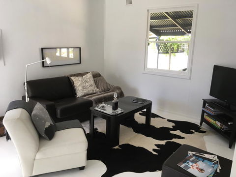 Hilltop Too - Accommodation Bookings 17