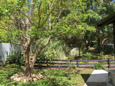 Hilltop Too - Accommodation Bookings 7