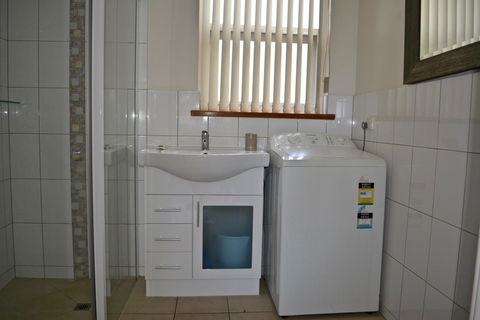 Longbeach Apartments - Accommodation Bookings 6