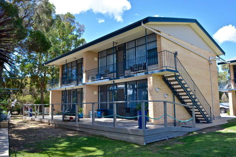 Longbeach Apartments - Accommodation Bookings 0