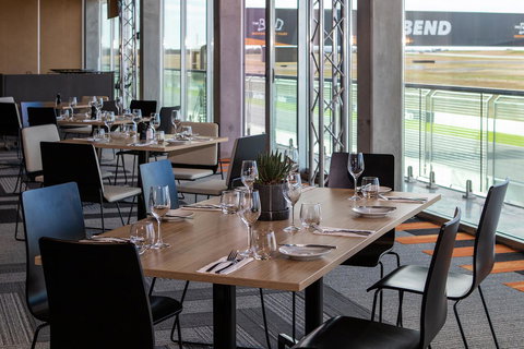 Rydges Pit Lane - Accommodation Bookings 39