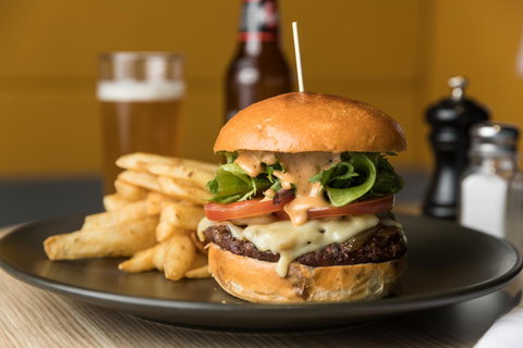 Rydges Pit Lane - Accommodation Bookings 9