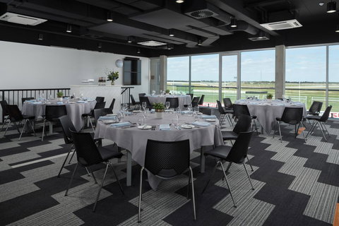 Rydges Pit Lane - Accommodation Bookings 14