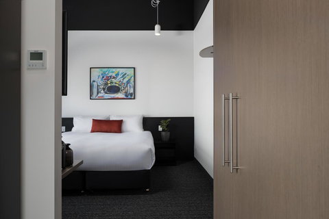 Rydges Pit Lane - Accommodation Bookings 24