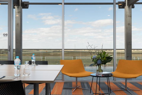 Rydges Pit Lane - Accommodation Bookings 15