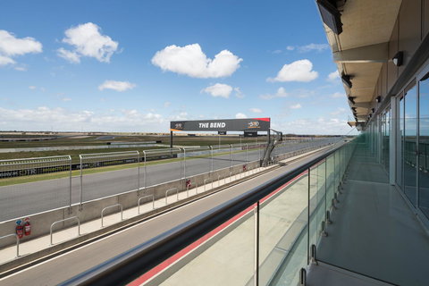Rydges Pit Lane - Accommodation Bookings 1