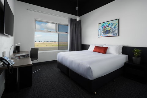Rydges Pit Lane - Accommodation Bookings 35