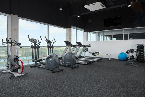 Rydges Pit Lane - Accommodation Bookings 21