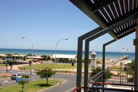 Semaphore Blue Apartments - Accommodation Bookings 12