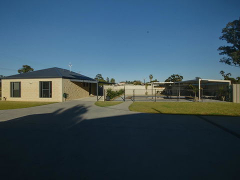 DBJ Holiday Units - Accommodation Bookings 1