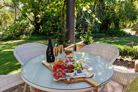 Adelaide Hills Retreats - Accommodation Bookings 14