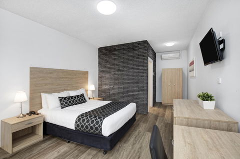 Adelaide Road Motor Lodge - Accommodation Bookings 16