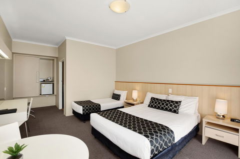 Adelaide Road Motor Lodge - Accommodation Bookings 28