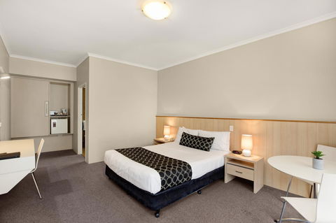 Adelaide Road Motor Lodge - Accommodation Bookings 32