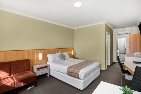 Adelaide Road Motor Lodge - Accommodation Bookings 18
