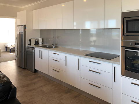 Beachview - Accommodation Bookings 11