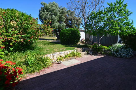 Beachview - Accommodation Bookings 32