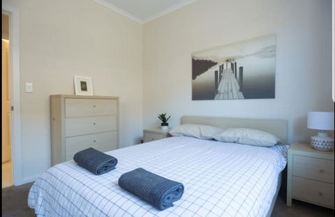 Belford Luxury * New * Clean * Cafes * Near CBD - Accommodation Bookings 3