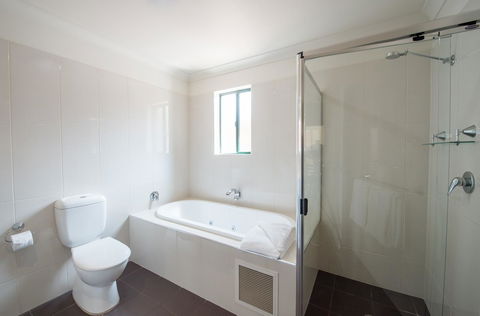 Clare Country Club - Accommodation Bookings 12