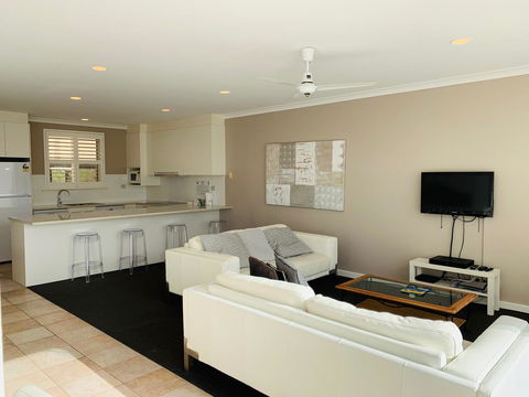 The Bluff Resort Apartments - Accommodation Bookings 6