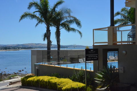 The Bluff Resort Apartments - Accommodation Bookings 12