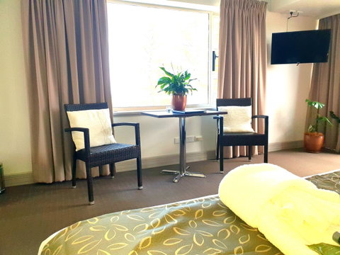 Nightcap At Hotel Victor - Accommodation Bookings 10